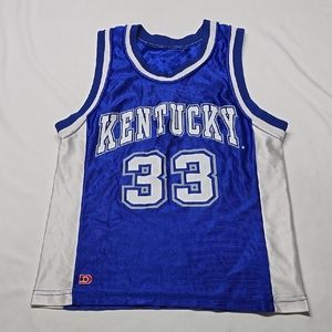 Vintage Univeristy Of Kentucky Wildcats Youth Medium Basketball Jersey Number 33